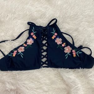 XS binki top from hollister